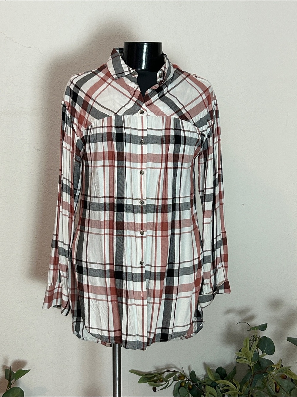 Como Vintage Plaid Shirt in Cream, Rust & Black, sz S